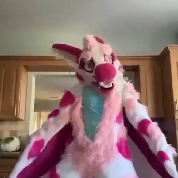 Furry Dragon Suit - Picture 15 of 15